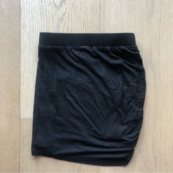 Lovers + Friends Sofia Side Ruched Mini Skirt XXS - Picture 4 of 5